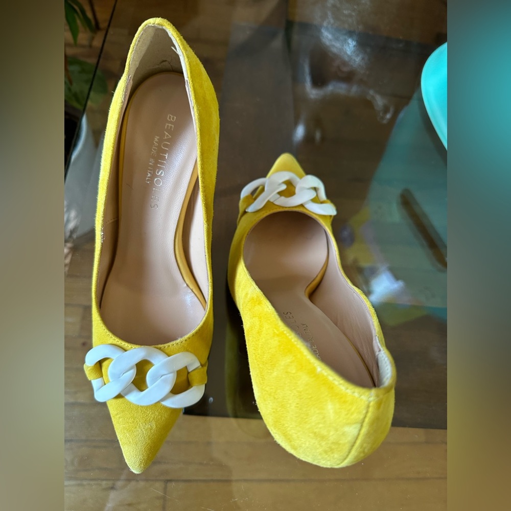 Beautiisoles suede heels